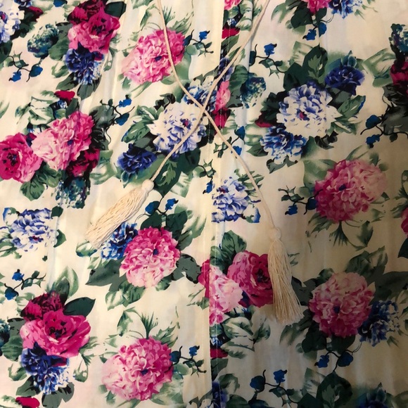 Flowy Floral Dress - Picture 2 of 5